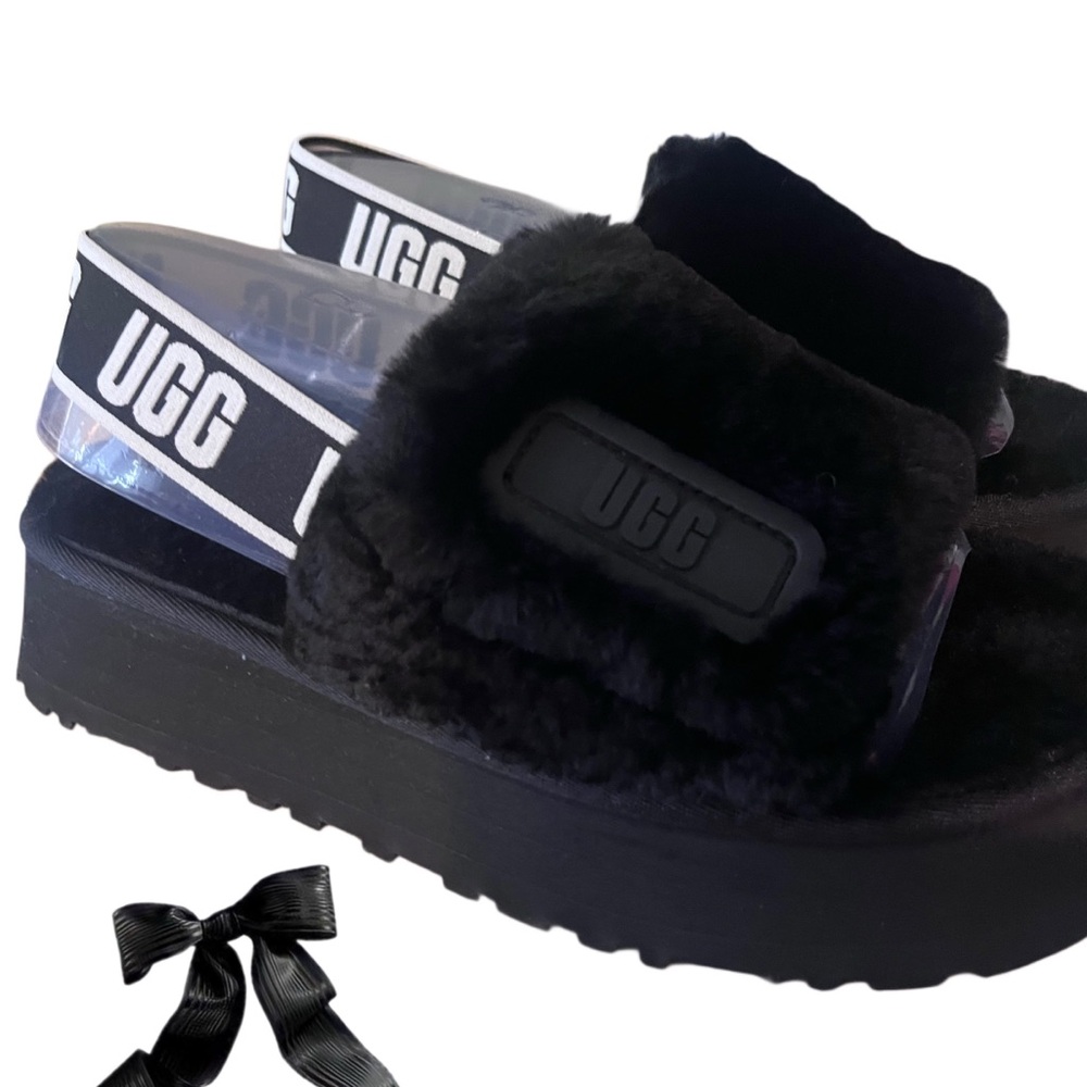 UGG Women's Black Fluffy Slippers